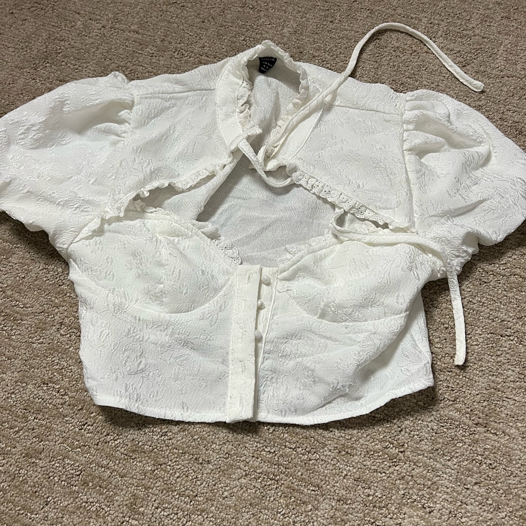 White Buttoned Tie Front Crop Top
